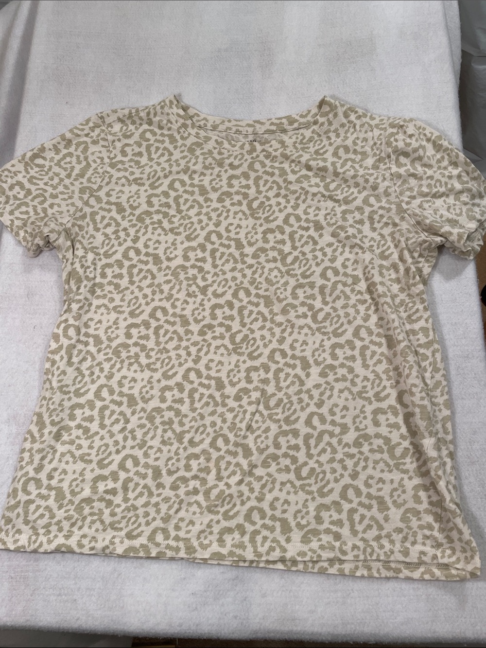 a.n.a 100% Cotton Neutral Leopard Print Short Sleeve Top - Beige and Olive